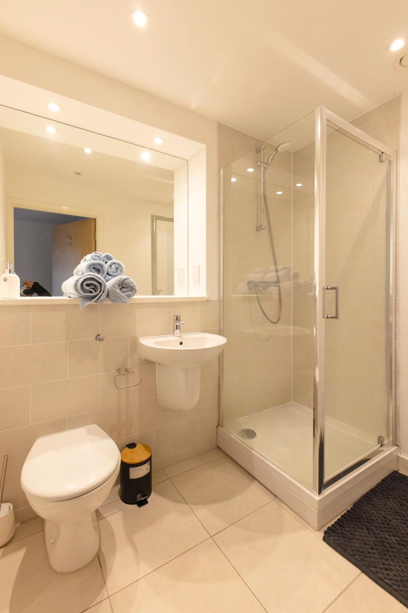 Quayside Penthouse 2 Bedroom Ensuite Near Media City & Manchester United 외부 사진