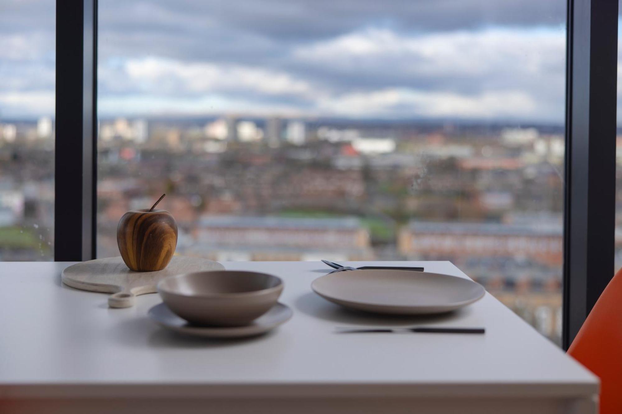 Quayside Penthouse 2 Bedroom Ensuite Near Media City & Manchester United 외부 사진
